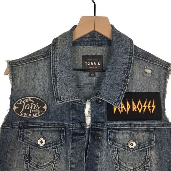 Torrid Patchwork Denim Vest Womens 2x Plus Blue Sleeveless Distressed NWT #G - Picture 3 of 9